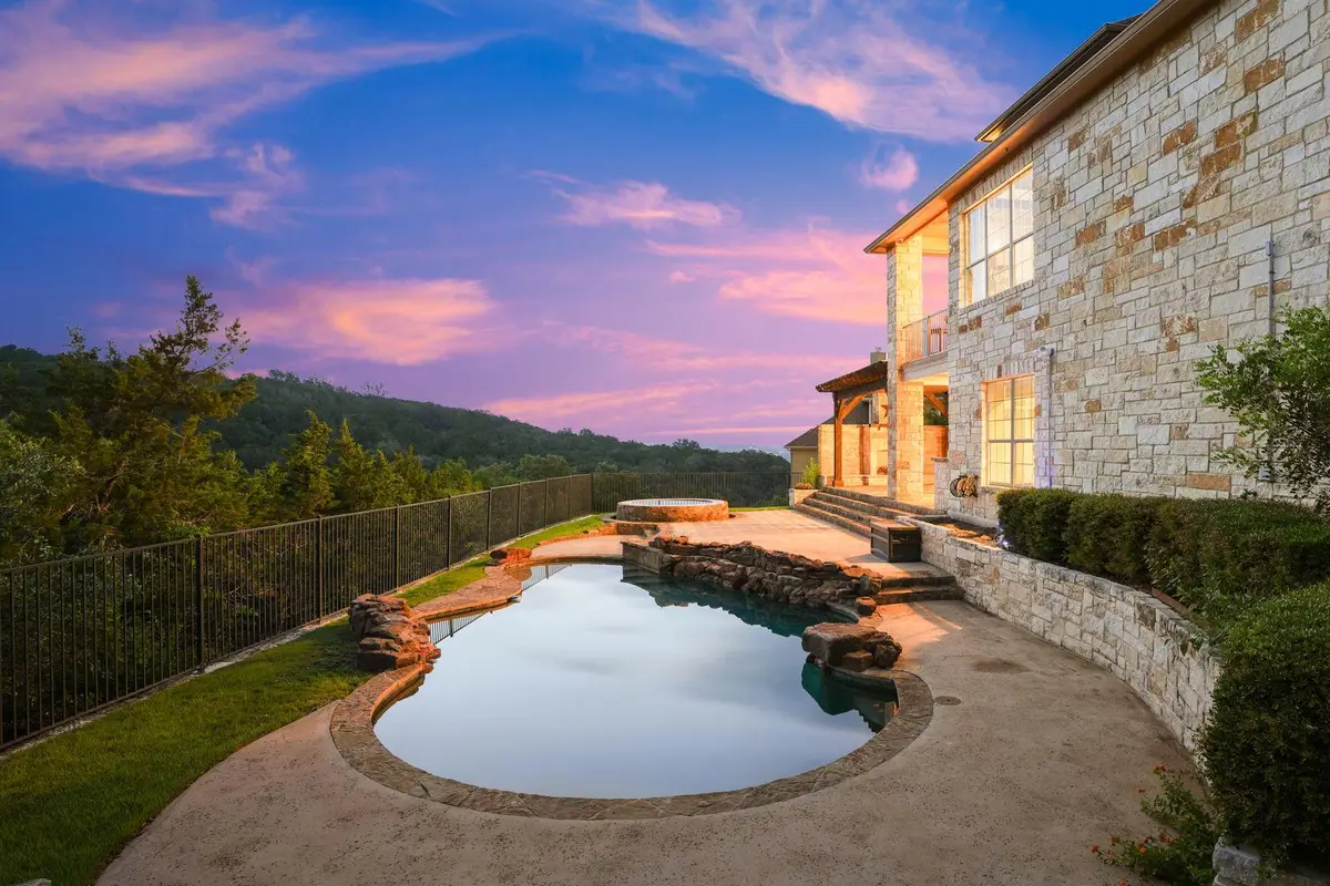 121 Burgess Ln, Austin, TX 78738 - #1