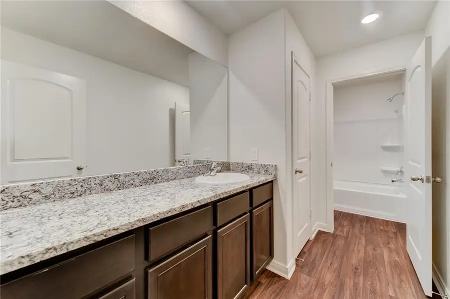 105 Brunswick Ln, Jarrell, TX 76537 - #2