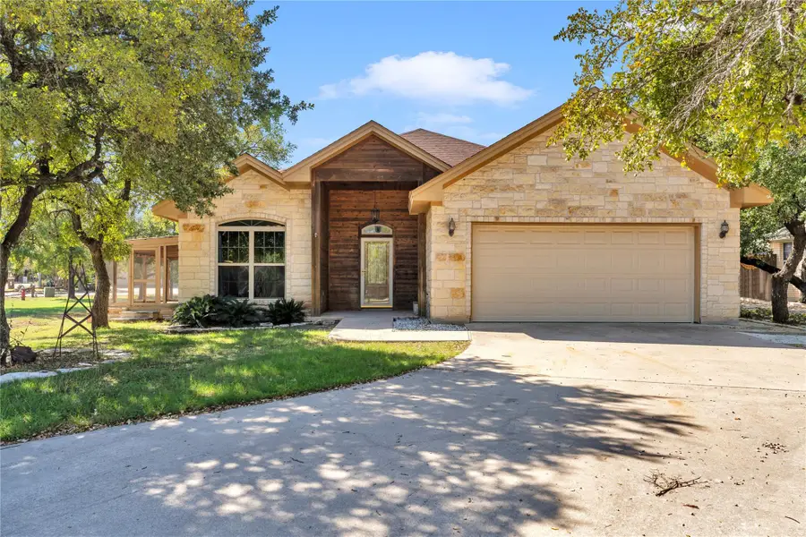 104 Vandeventer Dr, Burnet, TX 78611 - #2