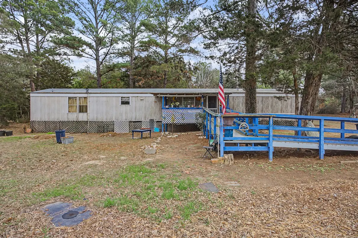 105 S Austin Dr, Paige, TX 78659 - #1