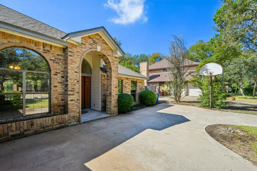 9103 Tweed Berwick Dr, Austin, TX 78750 - Image #2