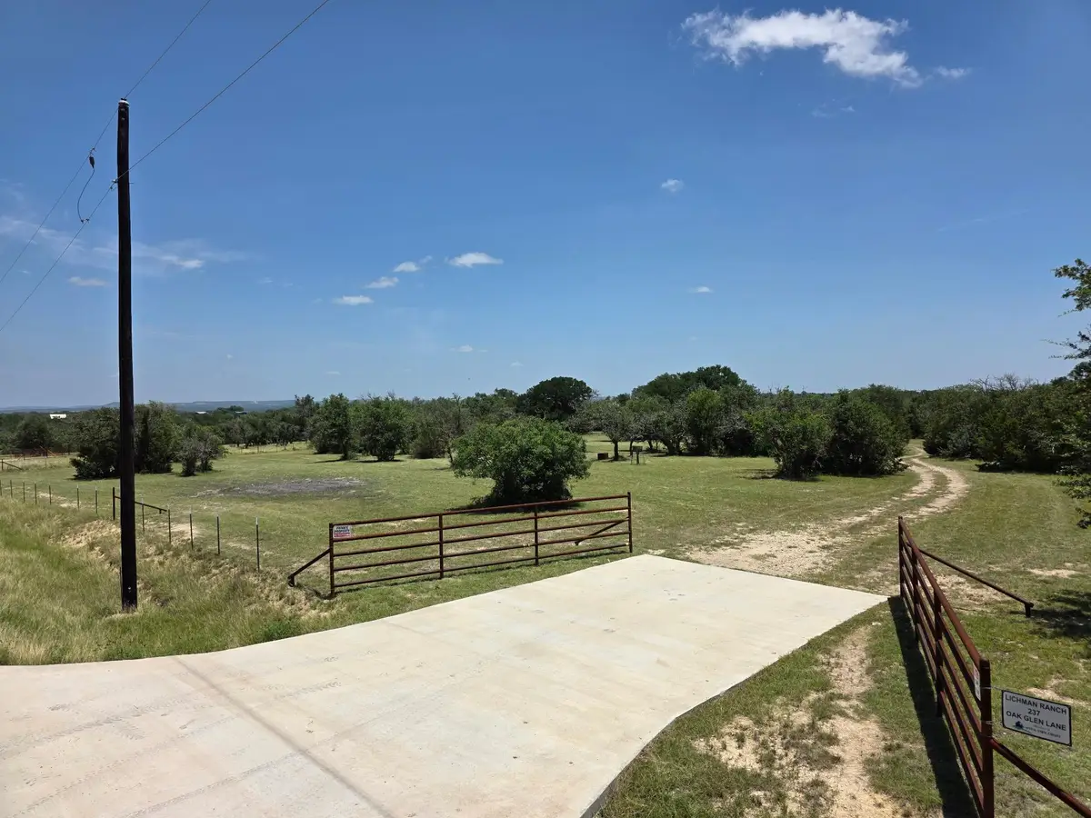 237 Oak Glen Ln, Briggs, TX 78608 - #1