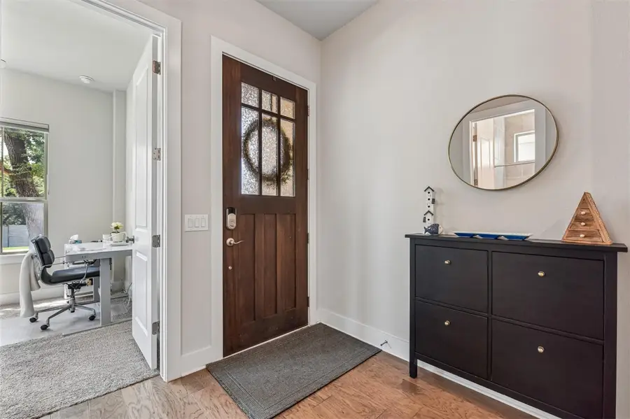 240 Diamondback Dr, Georgetown, TX 78628 - #2