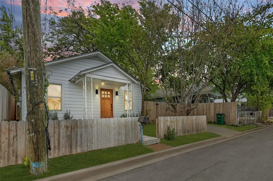 2404 Santa Rita St, Austin, TX 78702 - Image #2