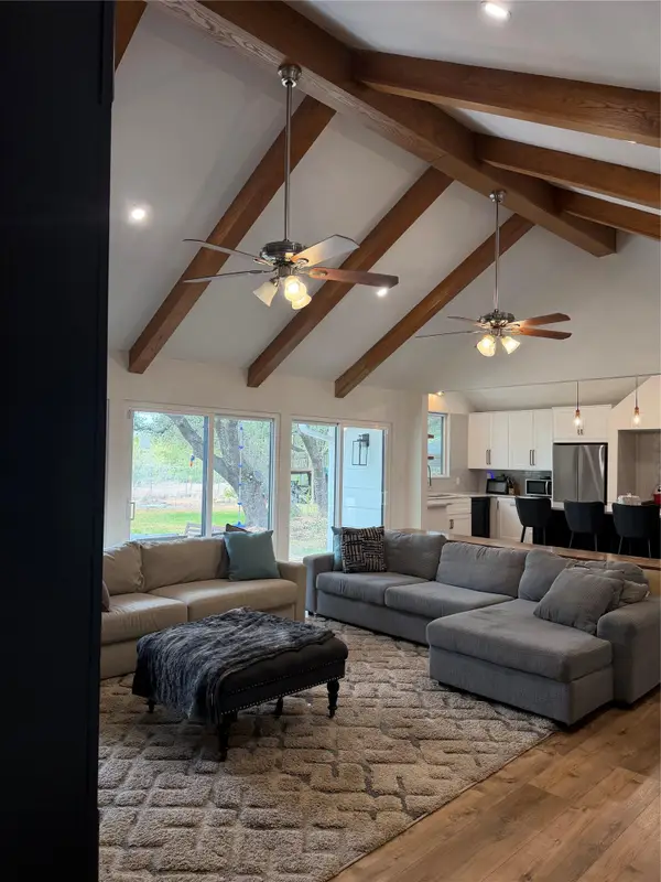2804 Live Oak St, Round Rock, TX 78681