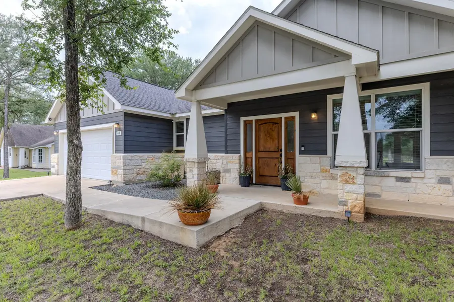 346 Lamaloa Ln, Bastrop, TX 78602 - #2