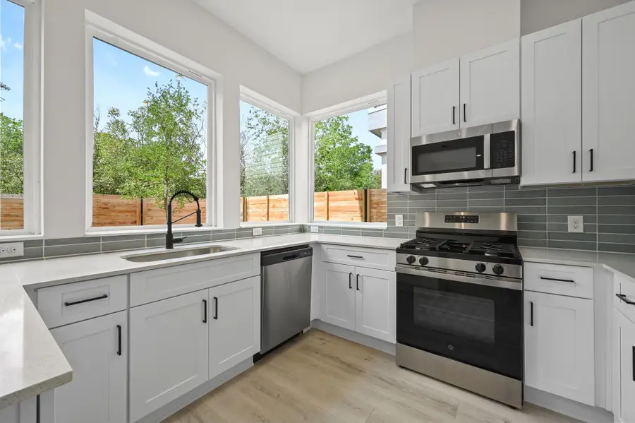 2000 Riverside Farms Rd #18101, Austin, TX 78741 - #3