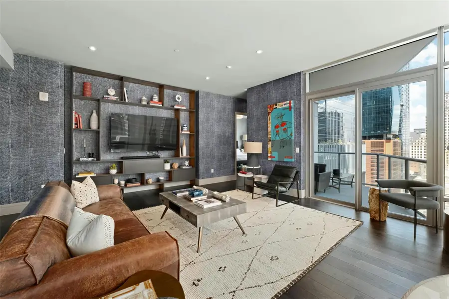 200 Congress Ave #15D, Austin, TX 78701 - #3