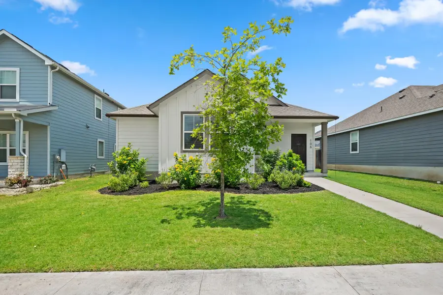 106 Doc Johns Dr, Hutto, TX 78634 - #2