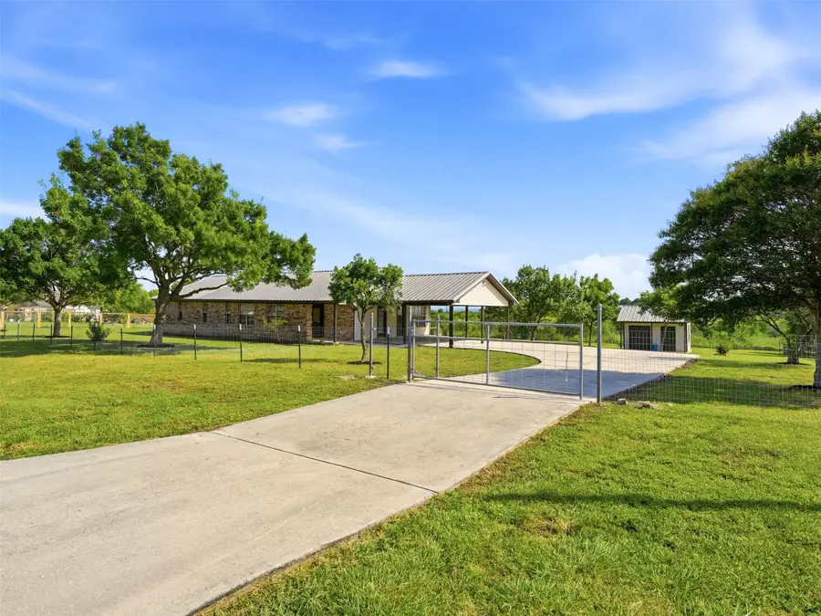 913 Ridge Dr, San Marcos, TX 78666 - #3