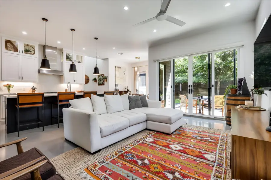 2111 Greenwood Ave #A, Austin, TX 78723 - #2