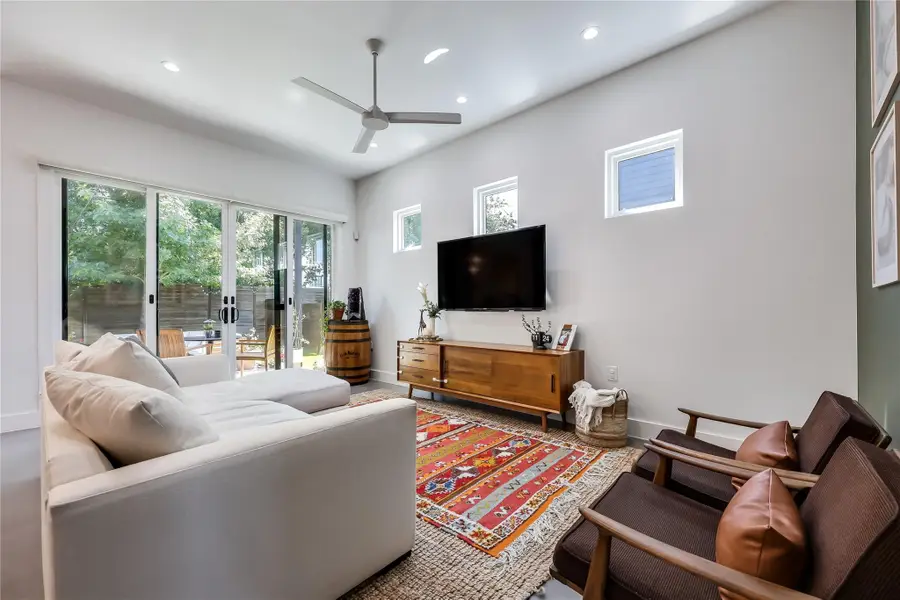 2111 Greenwood Ave #A, Austin, TX 78723 - #3