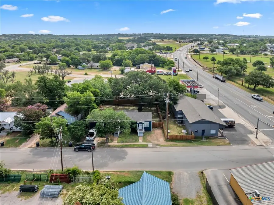 105 N Rhomberg St, Burnet, TX 78611 - #2