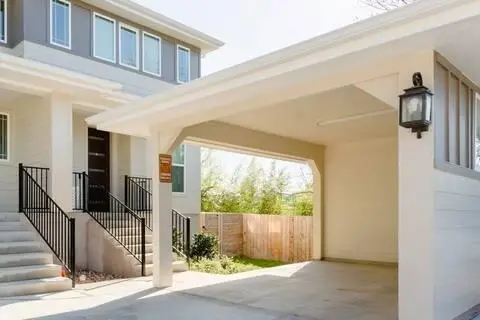 807 E 16th St #B, Austin, TX 78702