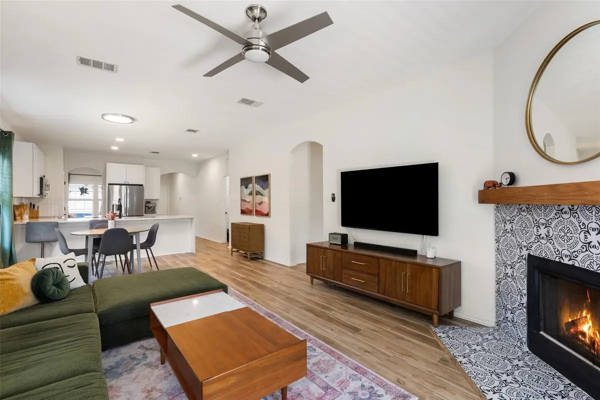 9402 Brents Elm Dr, Austin, TX 78744 - #1