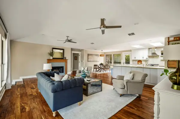 1701 Cresthaven Dr, Austin, TX 78704