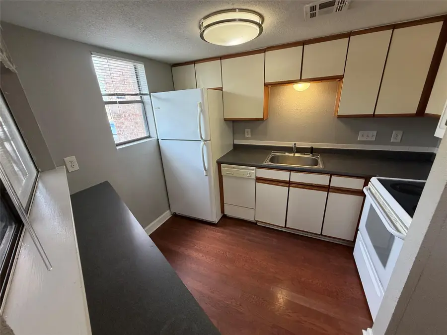 2500 Burleson Rd #209, Austin, TX 78741 - #3