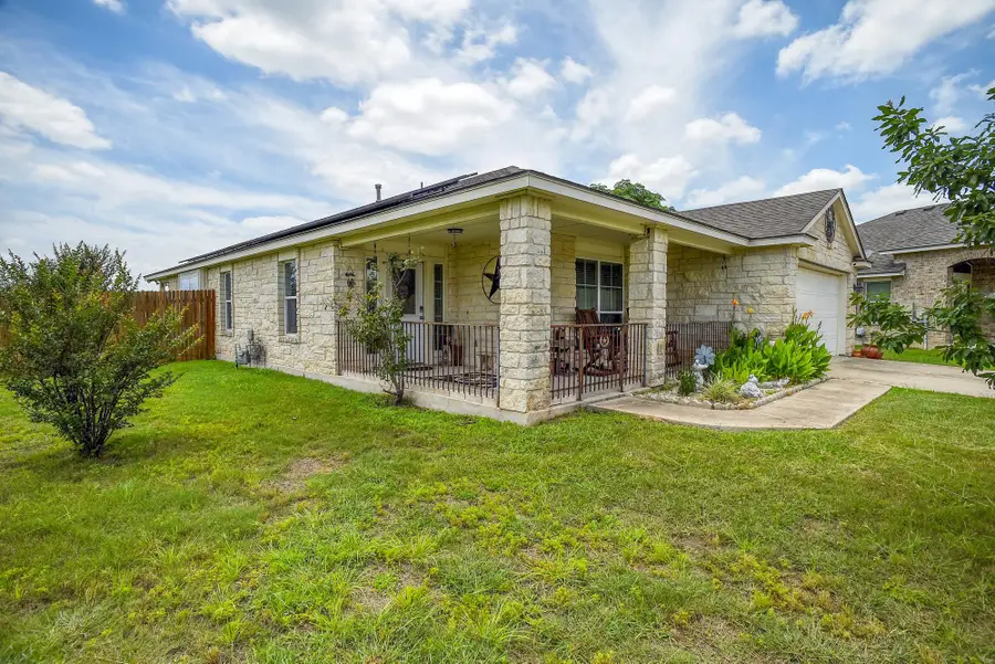 409 S. Hunting Lodge Ln, Bastrop, TX 78602 - #2