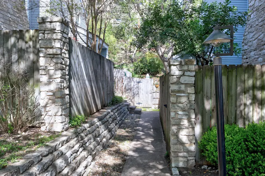 6821 Old Quarry Ln, Austin, TX 78731 - #2