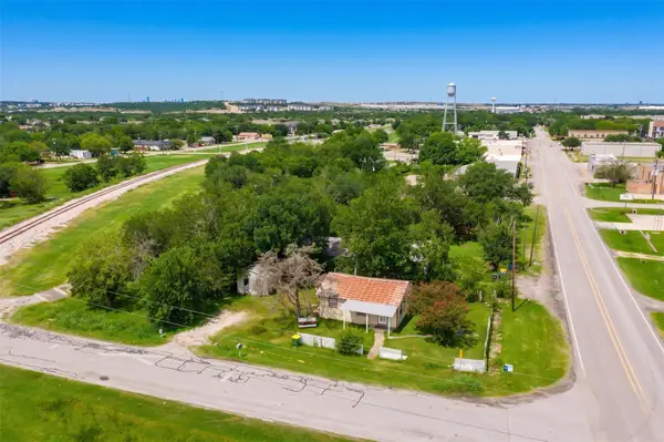 310 E Parsons St, Manor, TX 78653