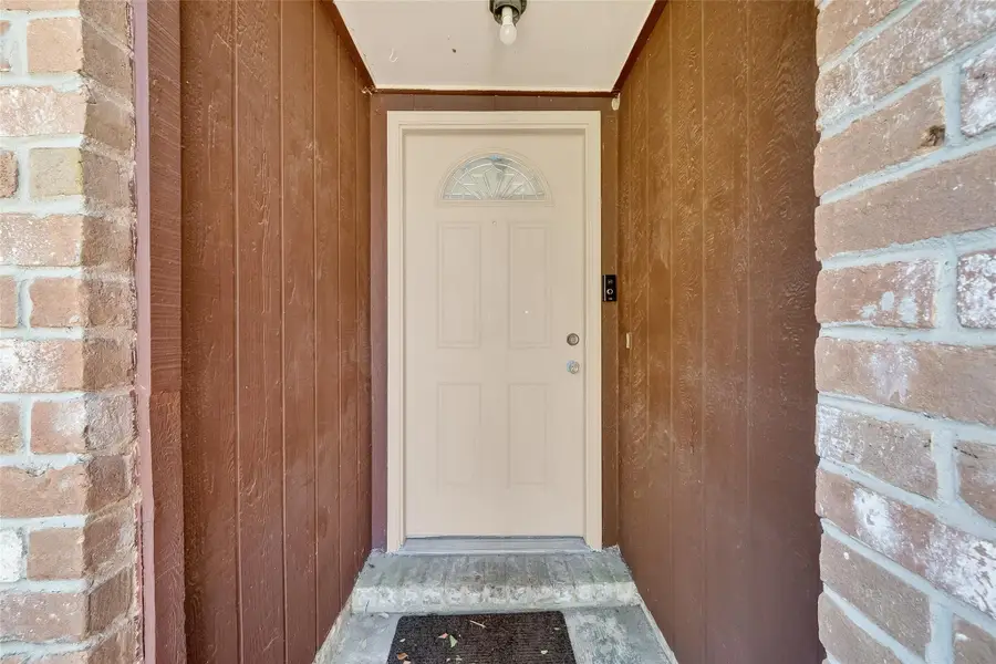 14003 Valley Grove Dr, Houston, TX 77066 - Image #3