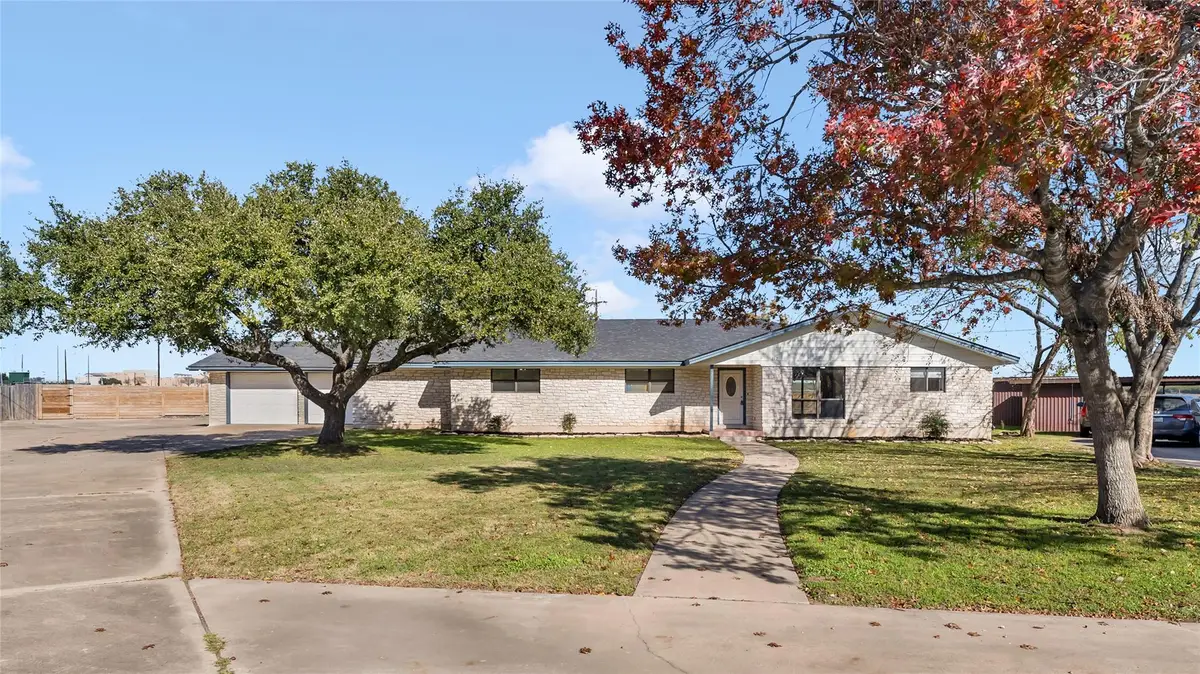 312 Evergreen St, Burnet, TX 78611 - Image #1
