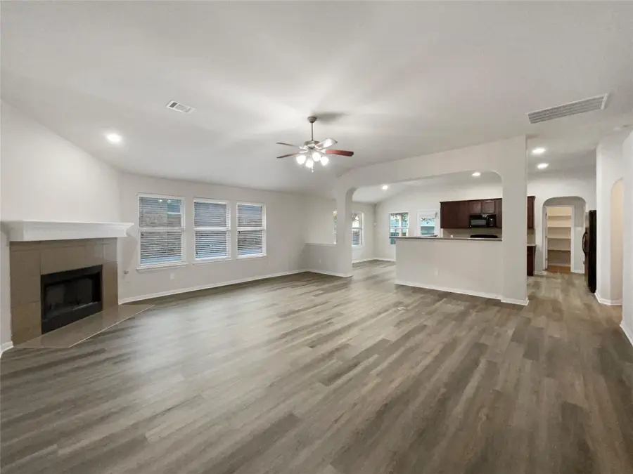 561 Bayou Bend Dr, Buda, TX 78610 - Image #3