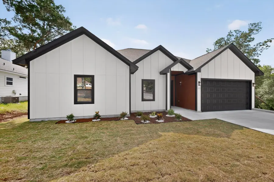 137 N Pohakea Dr, Bastrop, TX 78602 - #3