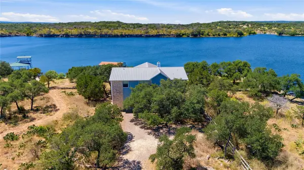 2406 Patriot Dr, Lago Vista, TX 78645