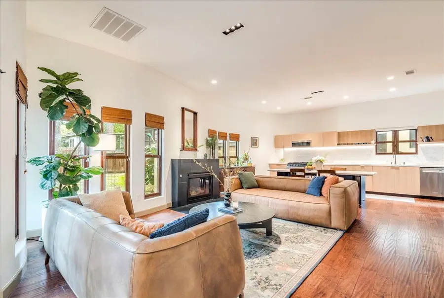 3012 S 4th St #B, Austin, TX 78704 - #3