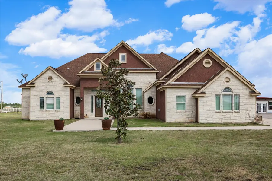 1050 Fm 619 Rd, Taylor, TX 76574 - #2