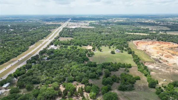 660 Us 290 Highway E, Elgin, TX 78621