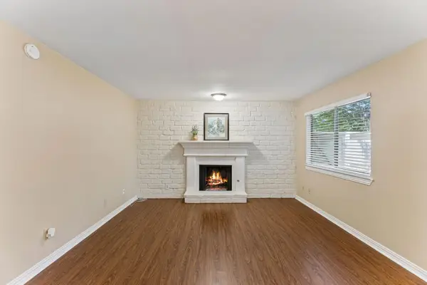 8340 Fathom Cir #103, Austin, TX 78750