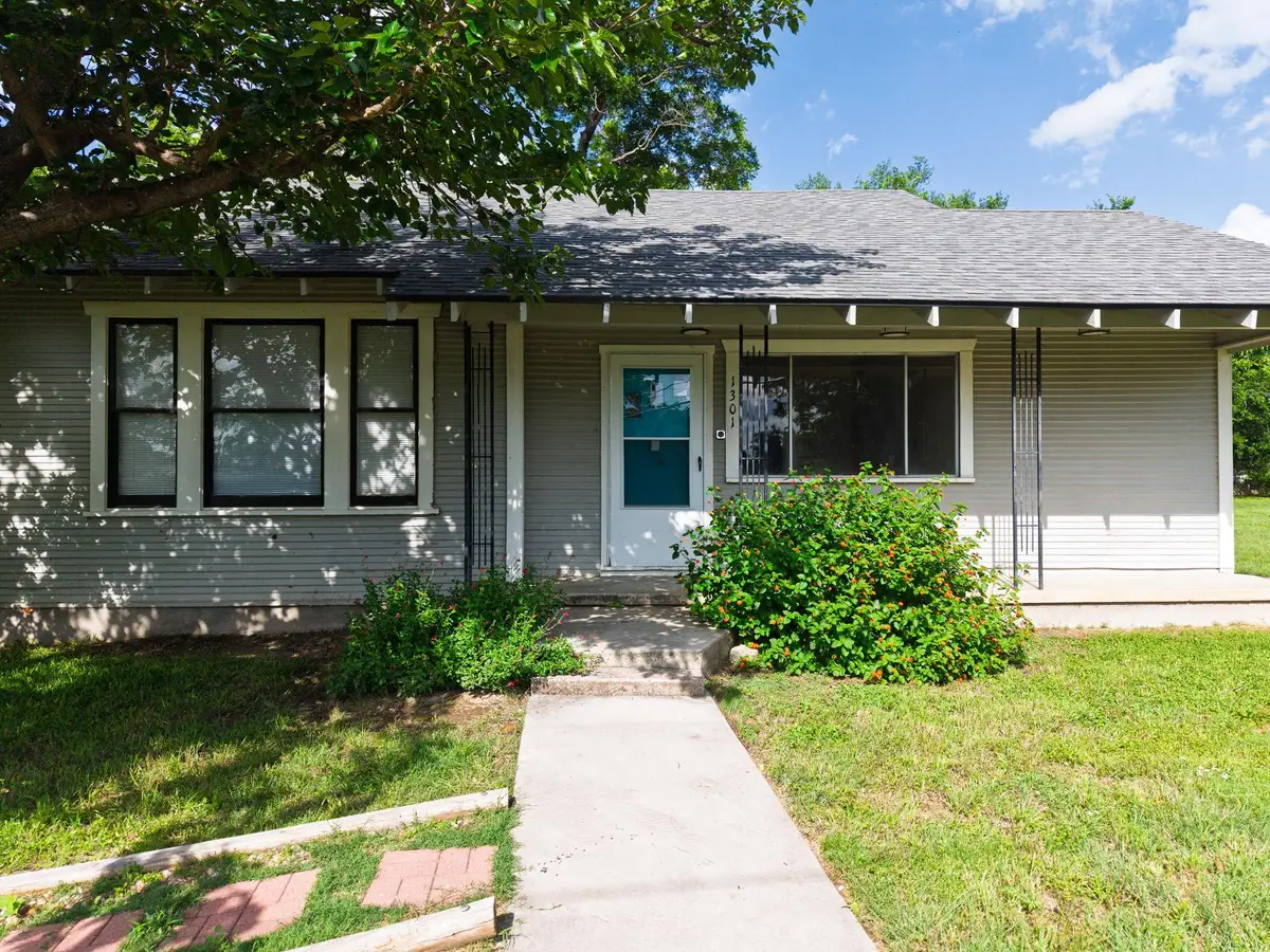 1301 Taylor St, Lampasas, TX 76550 - #1