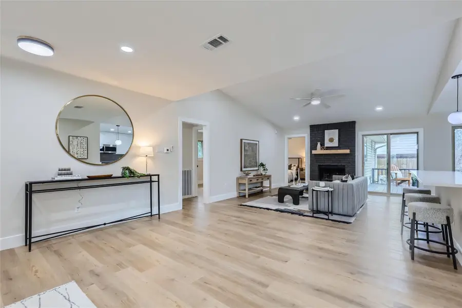 11601 Quarter Horse Trl, Austin, TX 78750 - Image #3