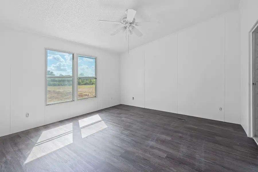 1177 County Road 402, Flatonia, TX 78941 - #2