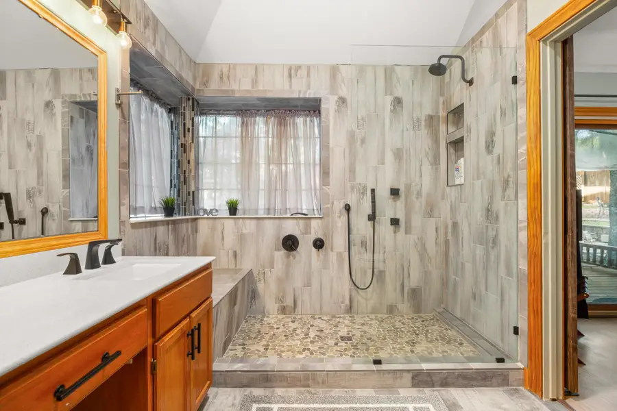 3015 Sunridge Dr, Austin, TX 78741 - Image #3