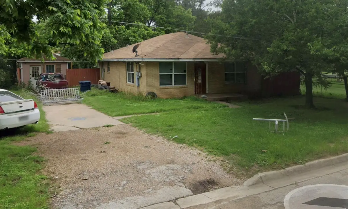 617 Green St, Rockdale, TX 76567 - #1