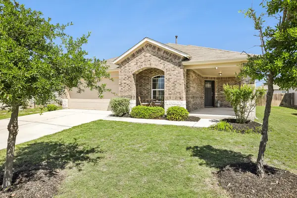 102 Harlan Dr, Hutto, TX 78634