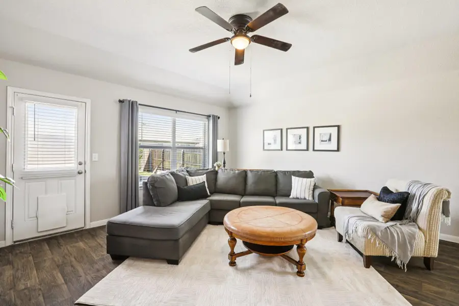 102 Harlan Dr, Hutto, TX 78634 - #3