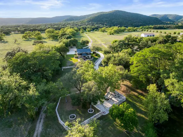 4292 N Us 83 Highway, Leakey, TX 78873