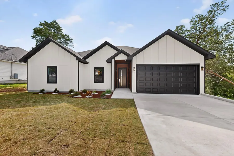 137 N Pohakea Dr, Bastrop, TX 78602 - #2