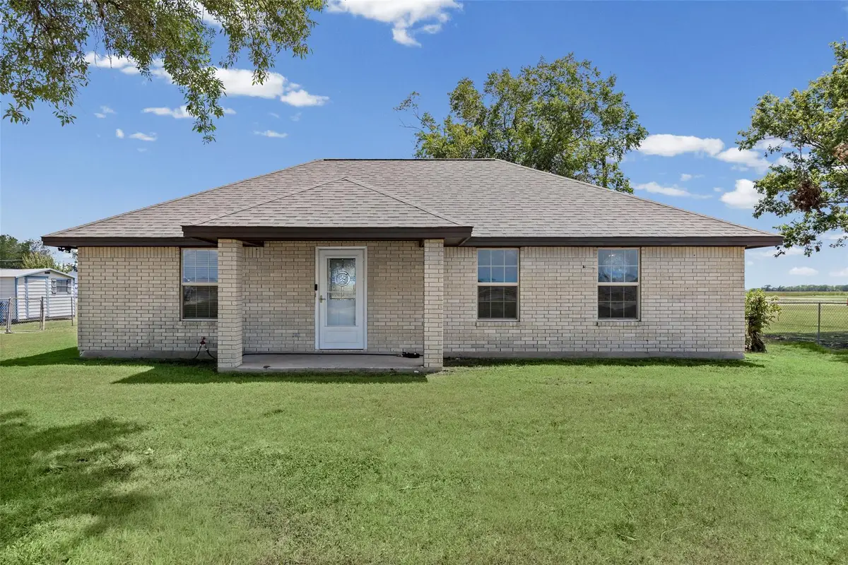 403 County View Rd, Lockhart, TX 78644 - #1