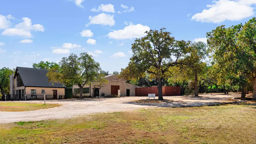 25711 Hamilton Pool Rd, Round Mountain, TX 78663 - Image #2