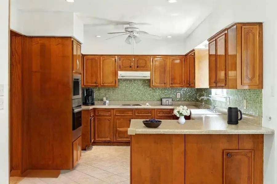 2401 Homedale Cir, Austin, TX 78704 - Image #3