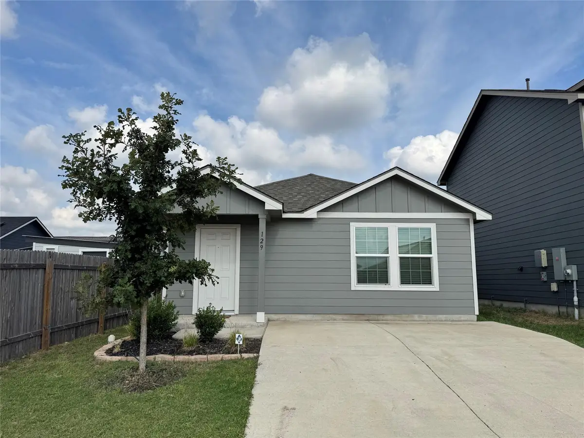 129 Tufted Duck Path, Uhland, TX 78640 - #1