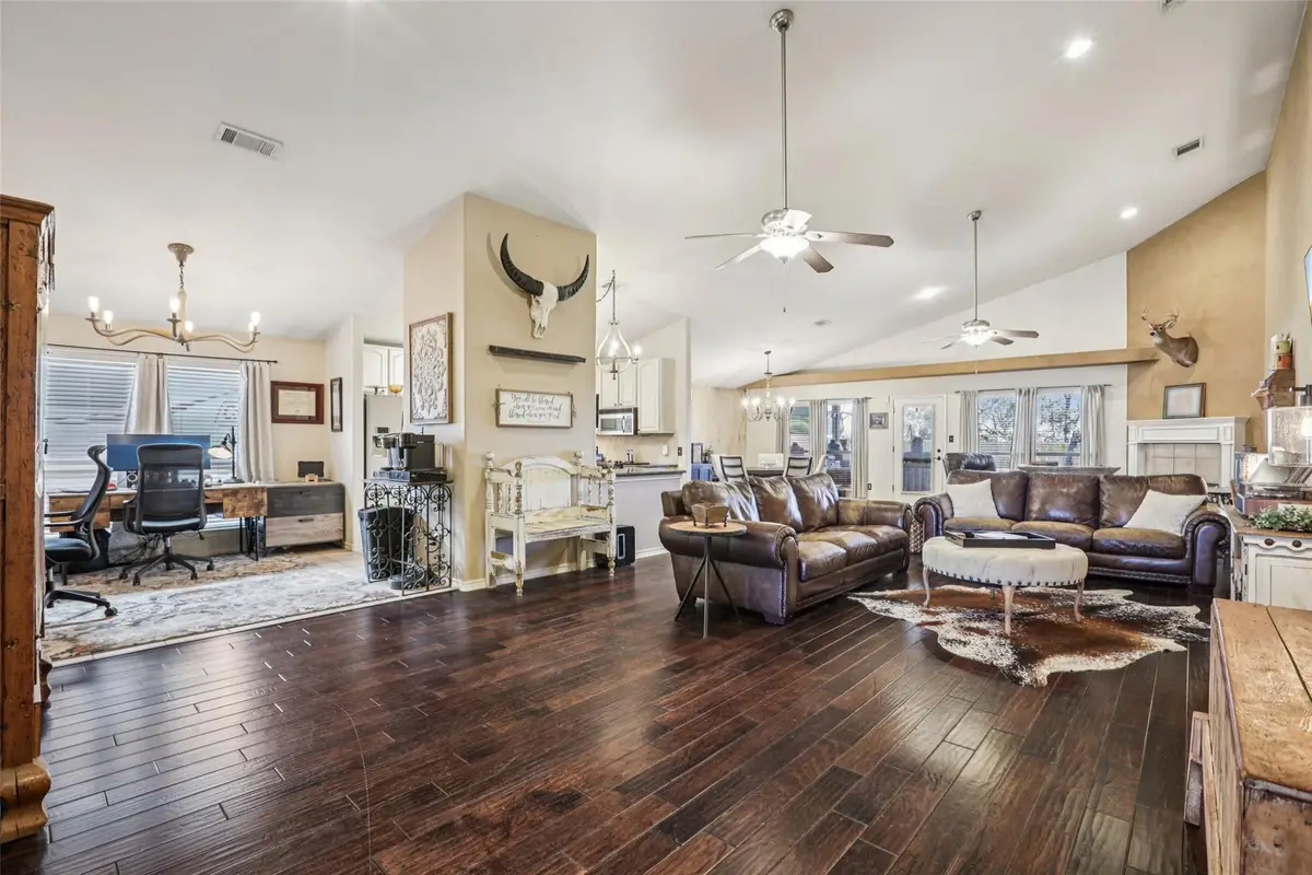 500 Leanna Woods Cv, Manchaca, TX 78652 - Image #1