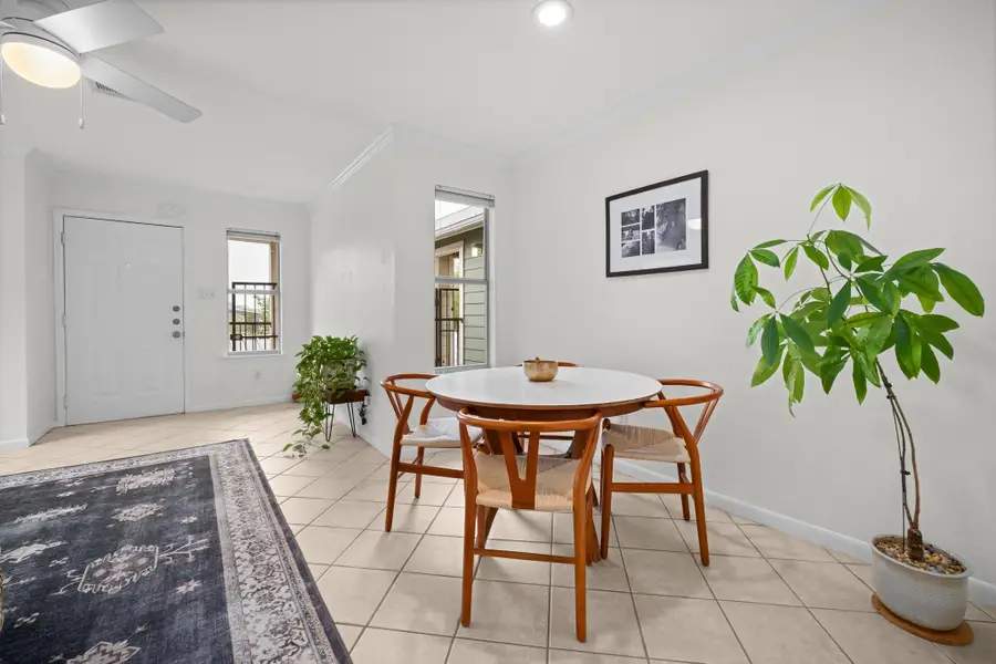 2104 Cullen Ave #202, Austin, TX 78757 - #2