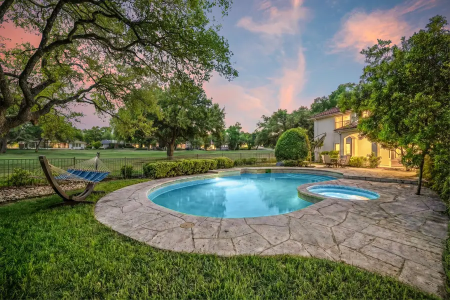 402 Zephyr St, Lakeway, TX 78734 - #2