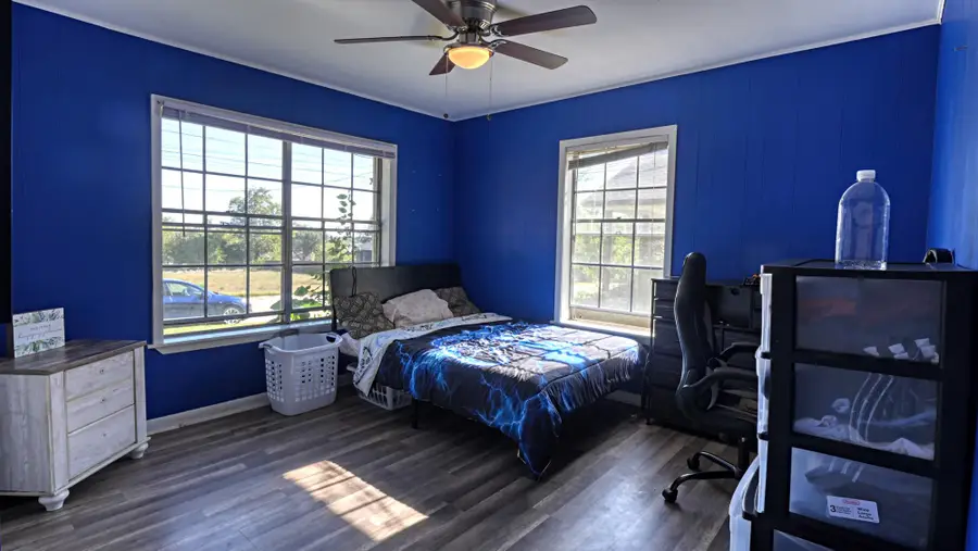 509 N Hill St, Caldwell, TX 77836 - #3